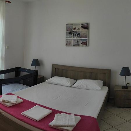 Roses Rt Apartments Skioni I 네아 스키오니 외부 사진